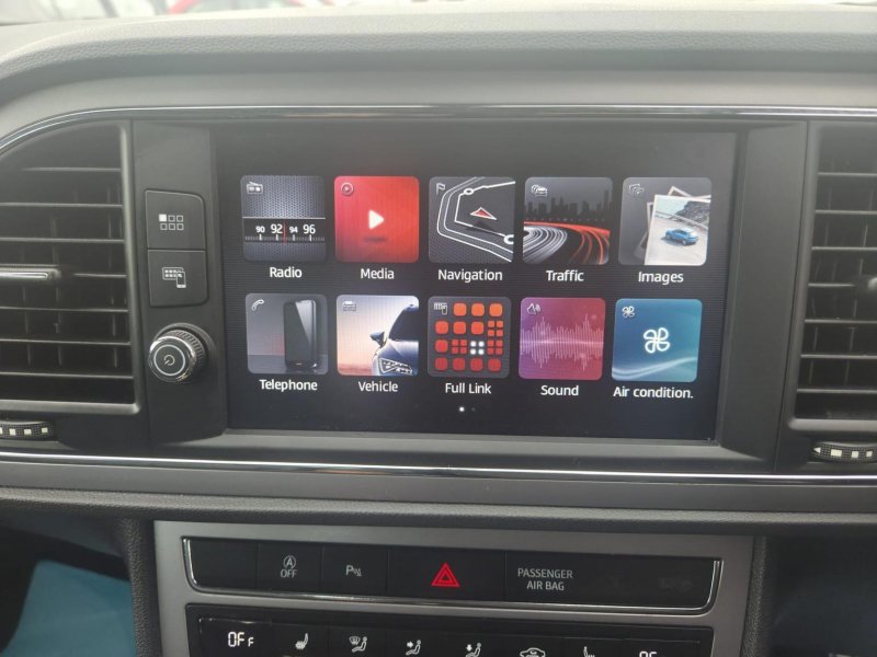 SEAT LEON